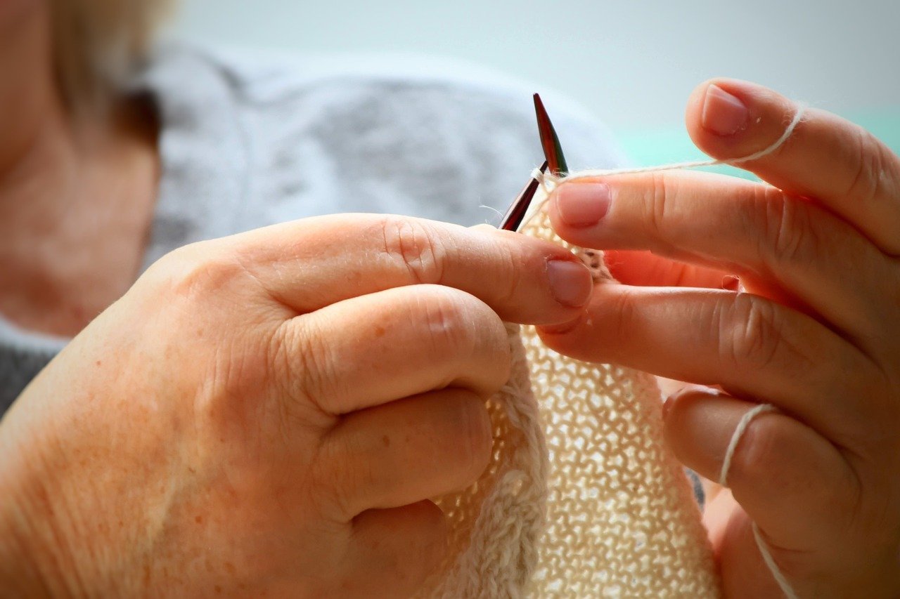 knit-9431541_1280.jpg__PID:a48540b6-1cbc-4e6b-841d-ae3de50ce073